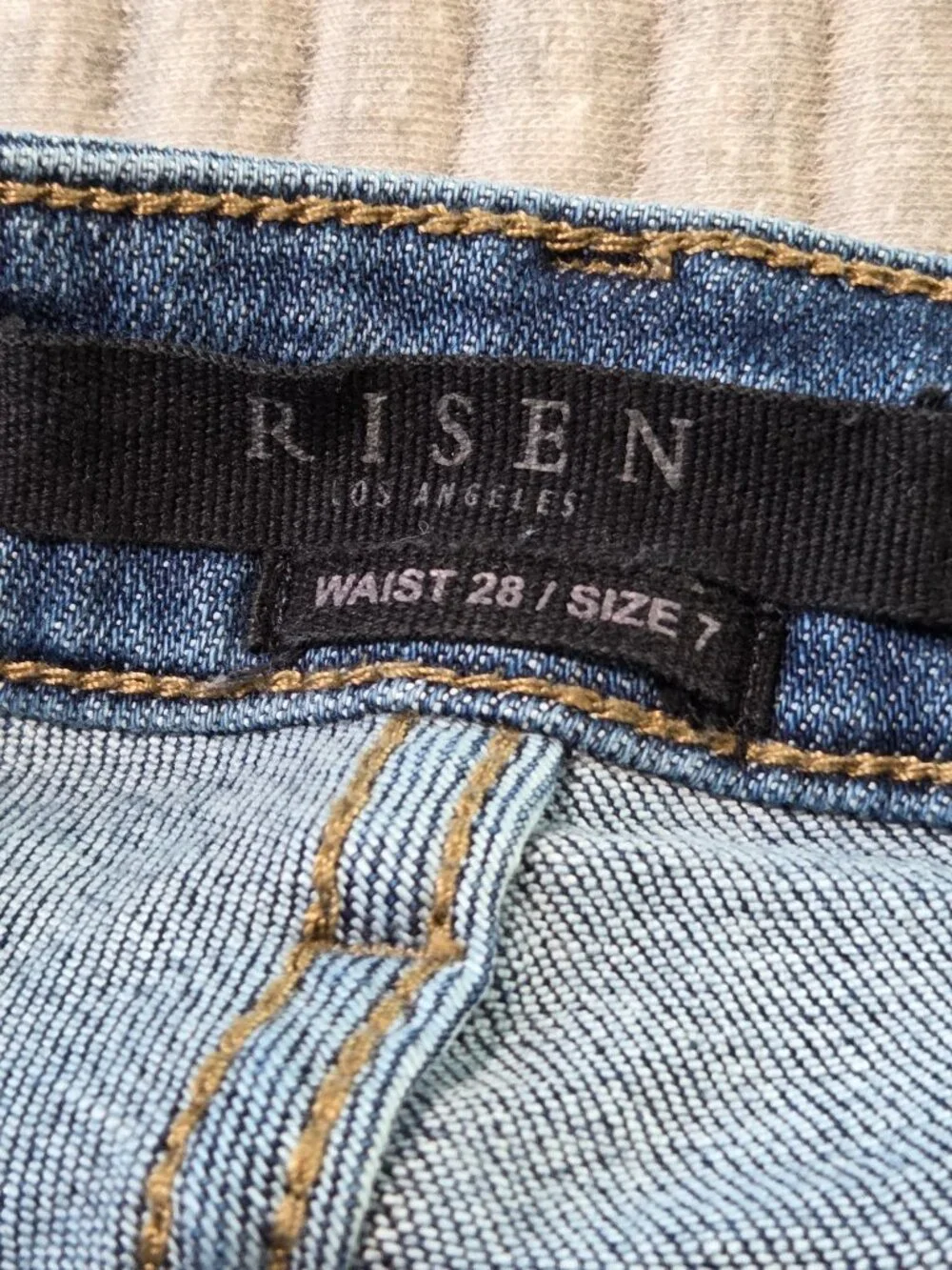 RISEN Distressed Raw Hem Crop Flare Jeans Women's Size 7 / Waist 28 Stretch - Picture 2 of 9